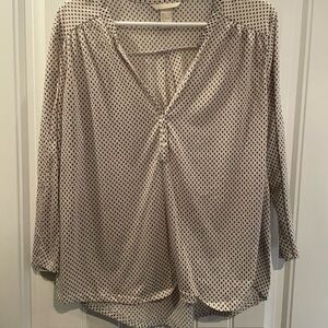 Women’s size large top